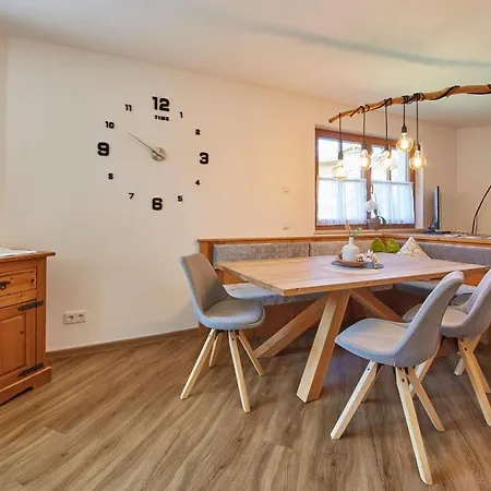 Apartment Hochwart Mit Eigenem Eingang *