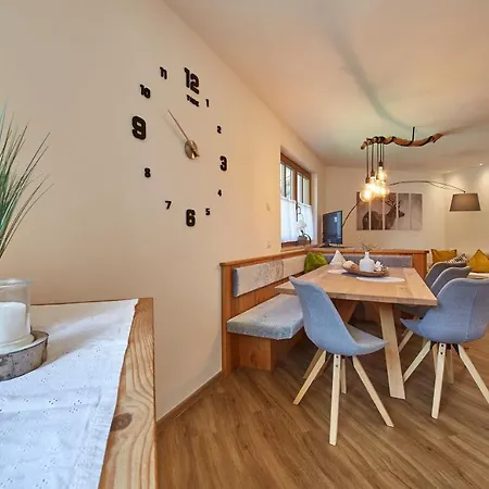 Hochwart Mit Eigenem Eingang Apartment Saalbach