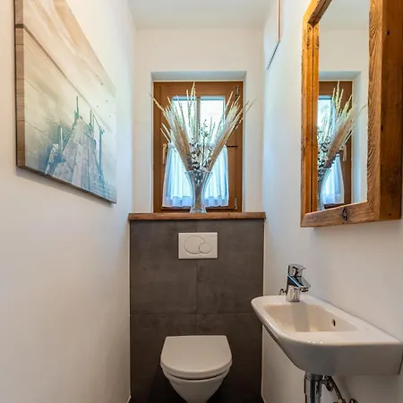 Hochwart Mit Eigenem Eingang Apartment *